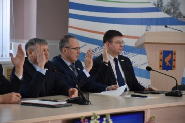 Муниципальные акты в сфере наградной политики пересмотрены