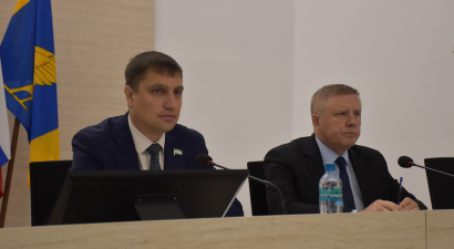 На очередном заседании Совета депутаты рассмотрели 7 вопросов повестки дня